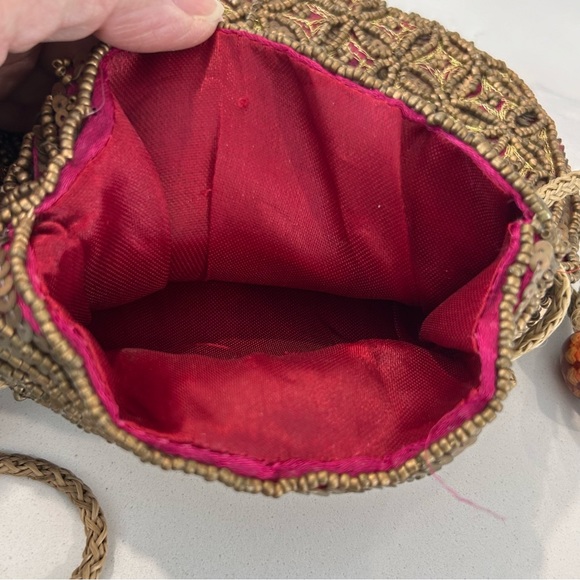 Zari-Zardosi Handcrafted Batua Style Beaded Bag - Picture 7 of 7